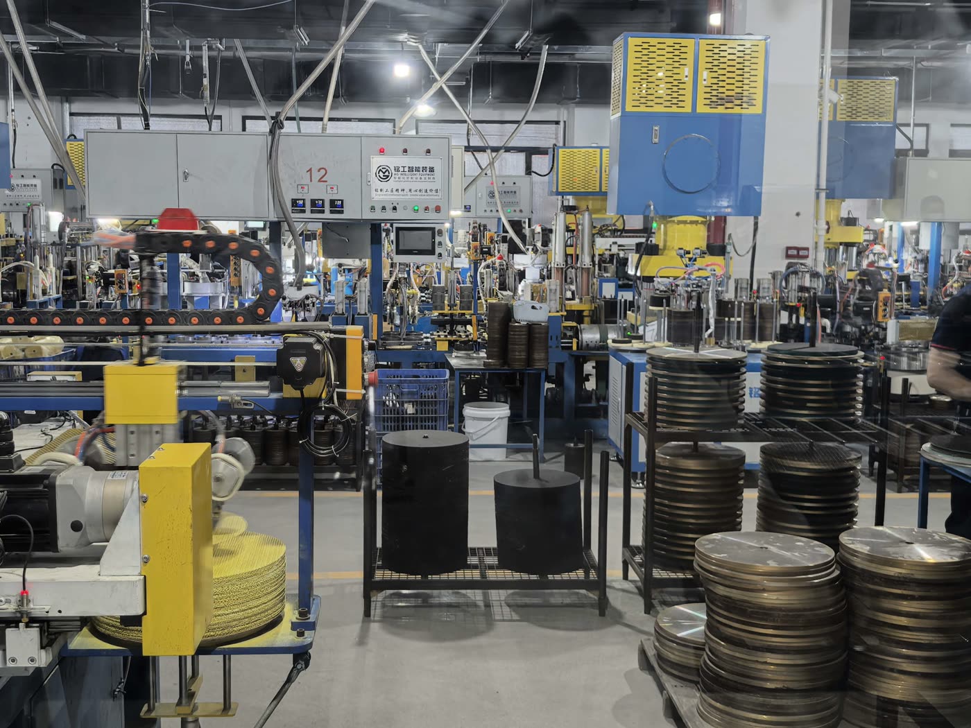 Automated pressing line